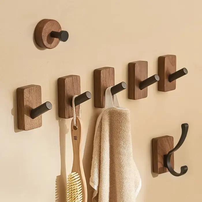 Crochet mural en bois, rangement caché