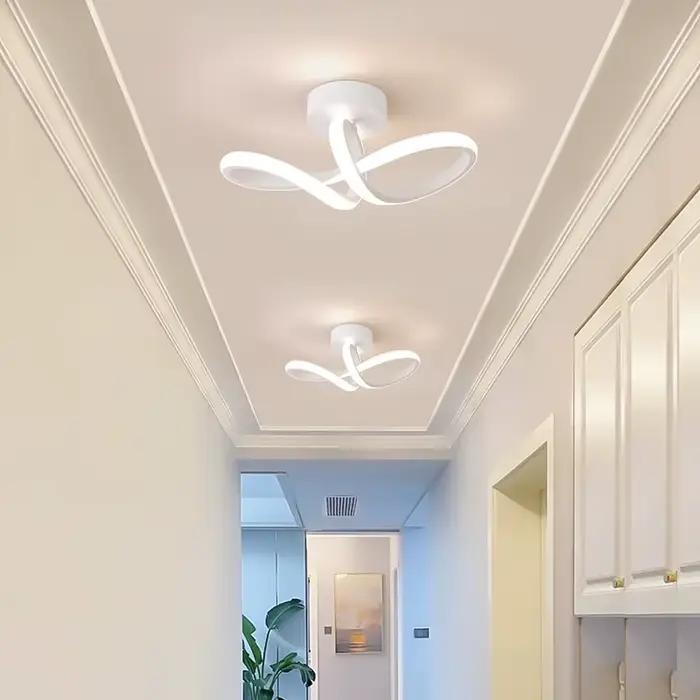 Plafonniers LED modernes pour couloir
