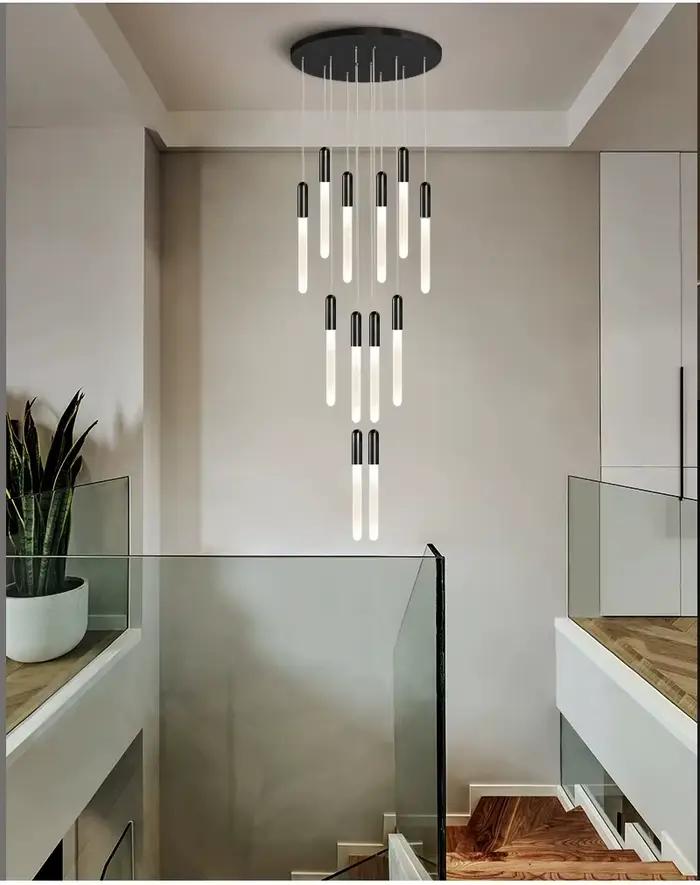 Lustre moderne pour escalier