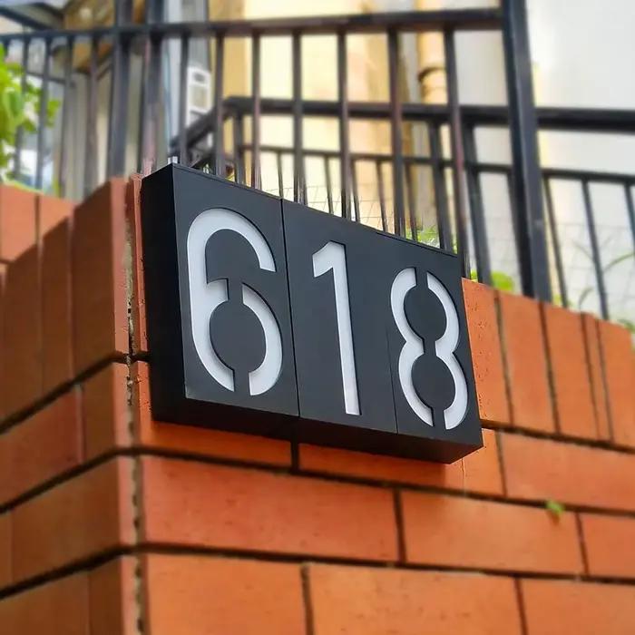 Alimenté solaire 0-9 lumière LED numéro d'adresse de maison rue route plaque de porte applique