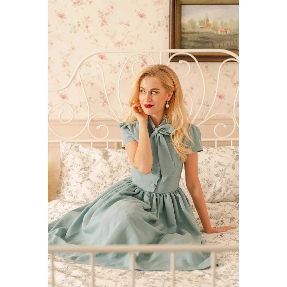 Robe plissée bleue 2025 style vintage avec nœud papillon, boutonnée, élégante pour femme, été, ceint
