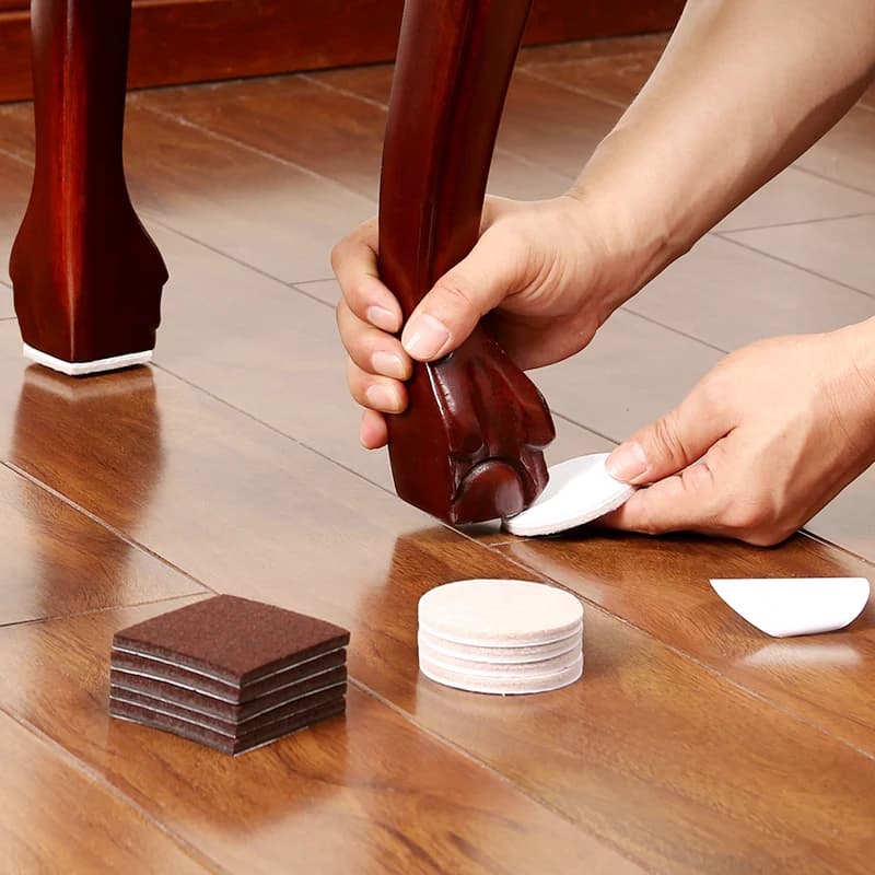 Coussinets en feutre auto-adhésifs pour meubles carrés, capuchons de pieds de chaise, housse anti-ra