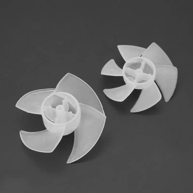 Mini pale de ventilateur en plastique de petite puissance, 4/6 feuilles pour moteur de sèche-cheveux