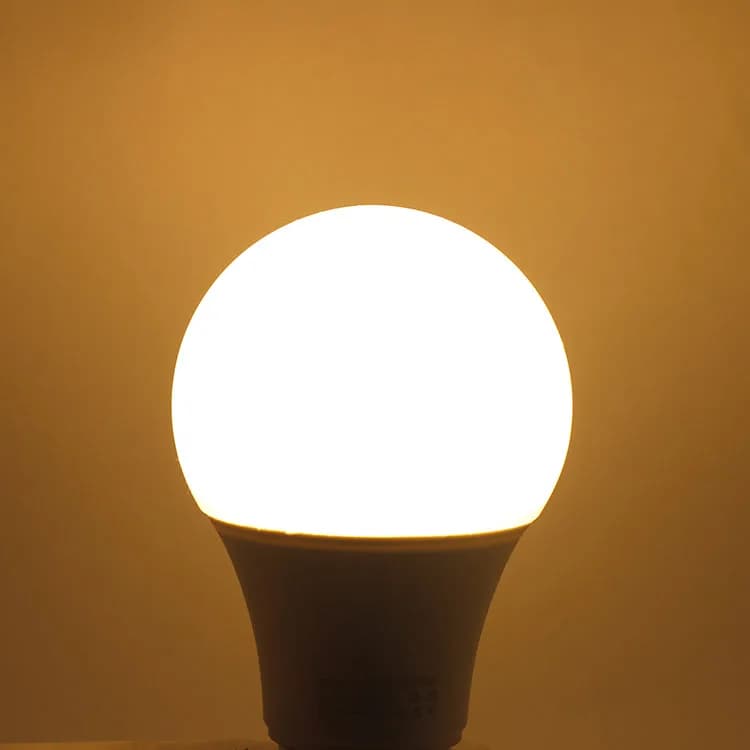 Ampoule LED lampes E27 AC220V ampoule puissance réelle éclairage 18W blanc froid/chaud Lampada salon