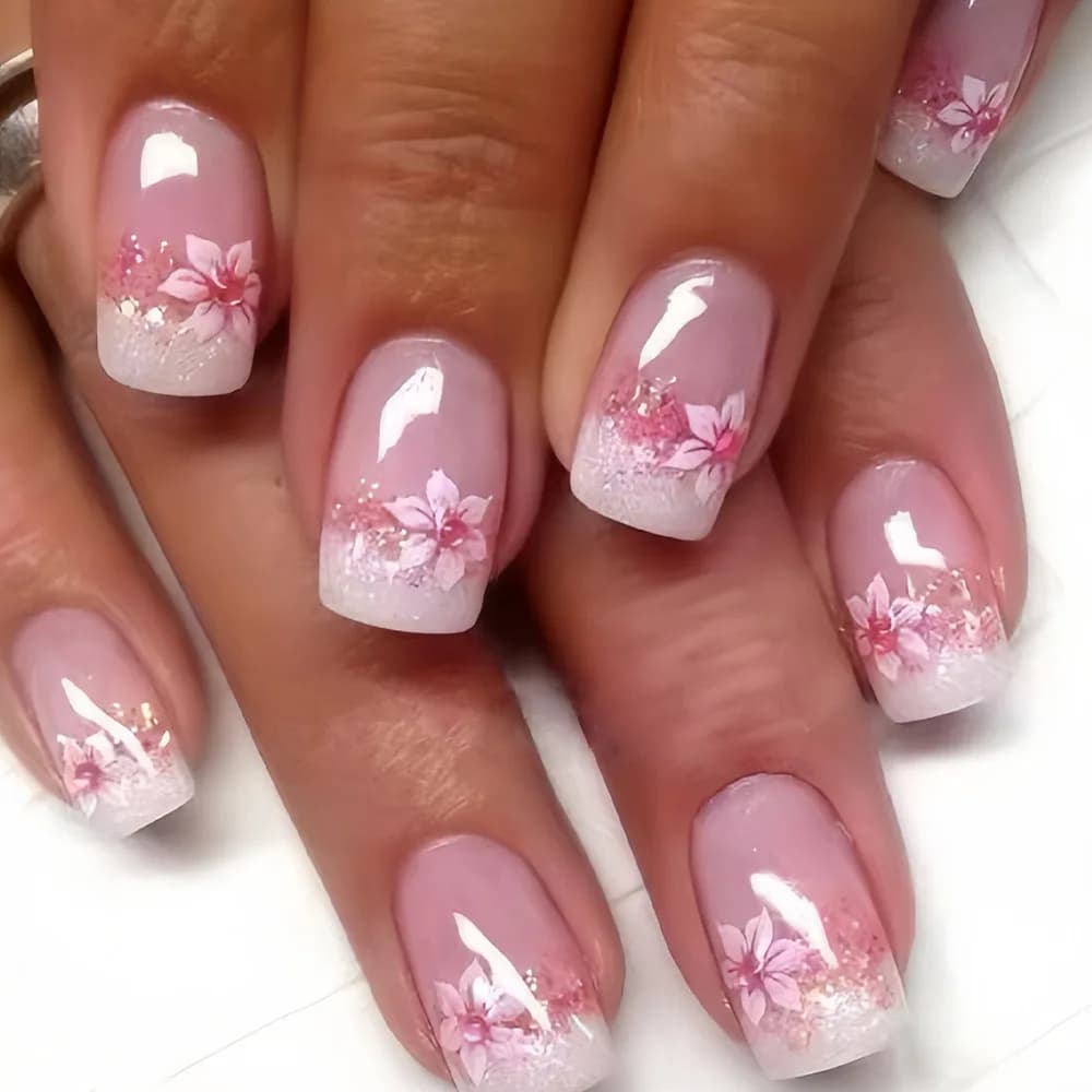 24 faux ongles courts carrés à presser avec motif floral simple pour femme, réutilisables, couvertur