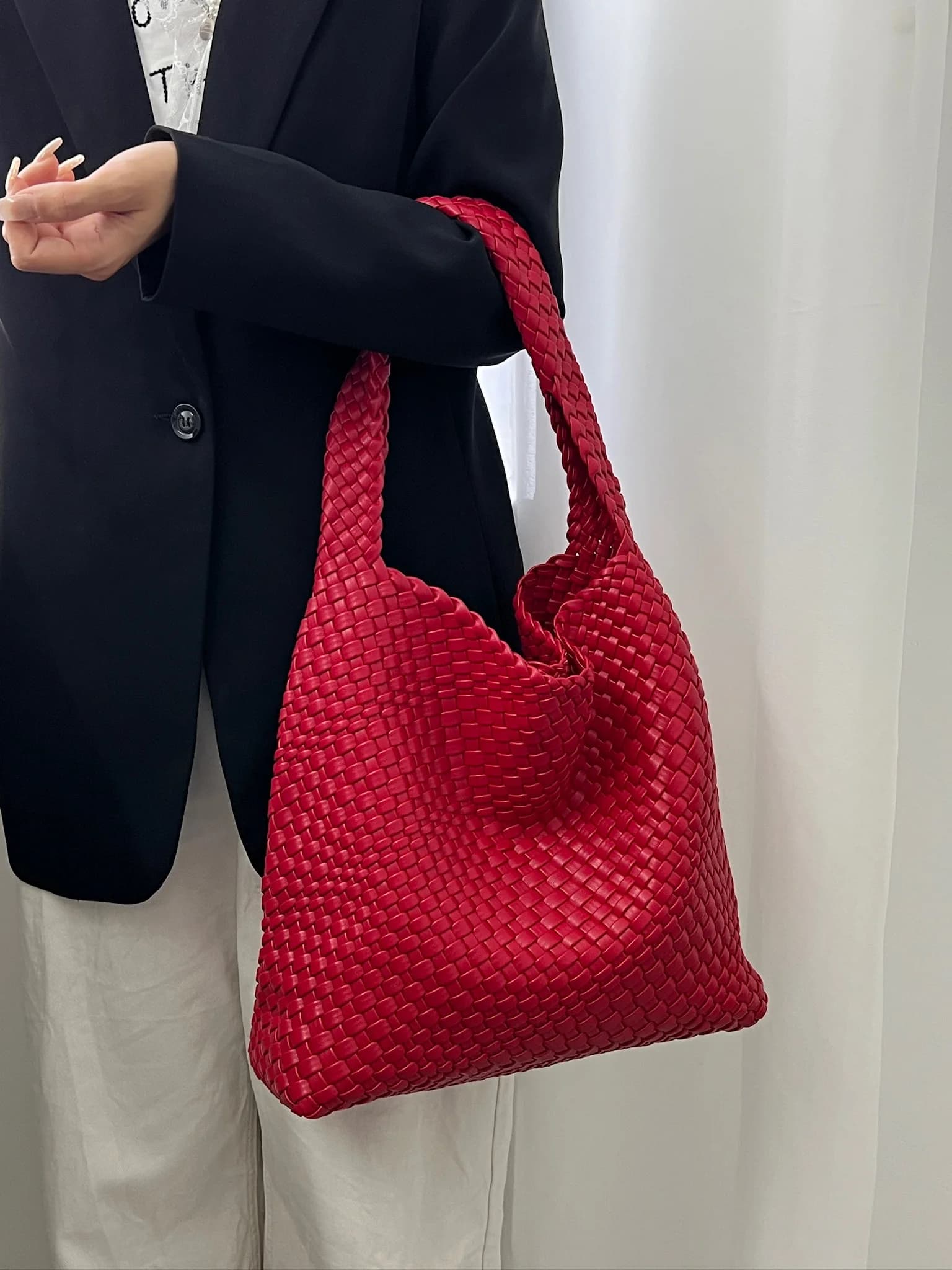 Sacs pour femmes sac à bandoulière de créateur de luxe haute capacité en cuir PU tissé à la main sac