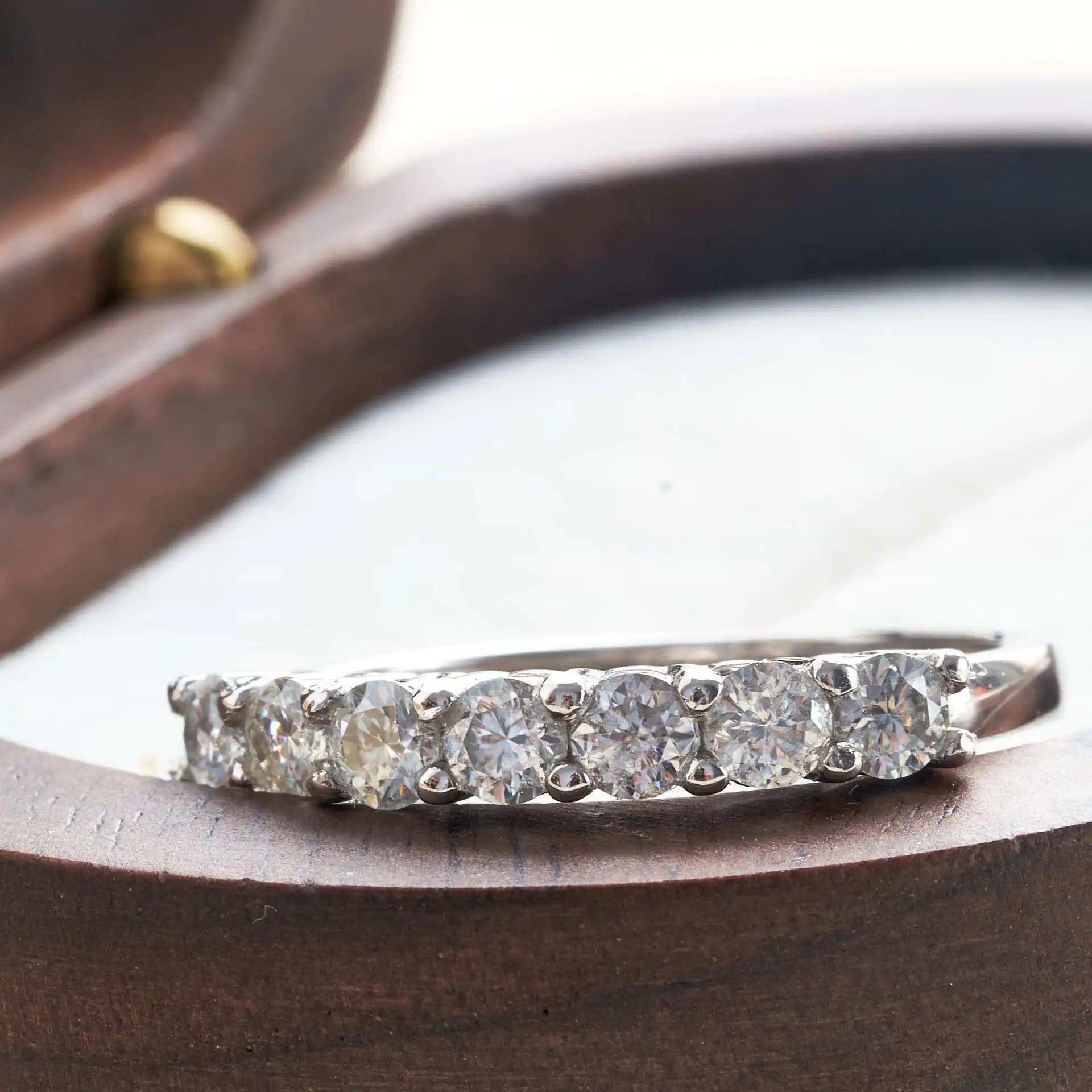 Bague ronde Moissanite en argent Sterling 0.7CT D couleur VVS1 EX, bague d'éternité pour femmes, fia