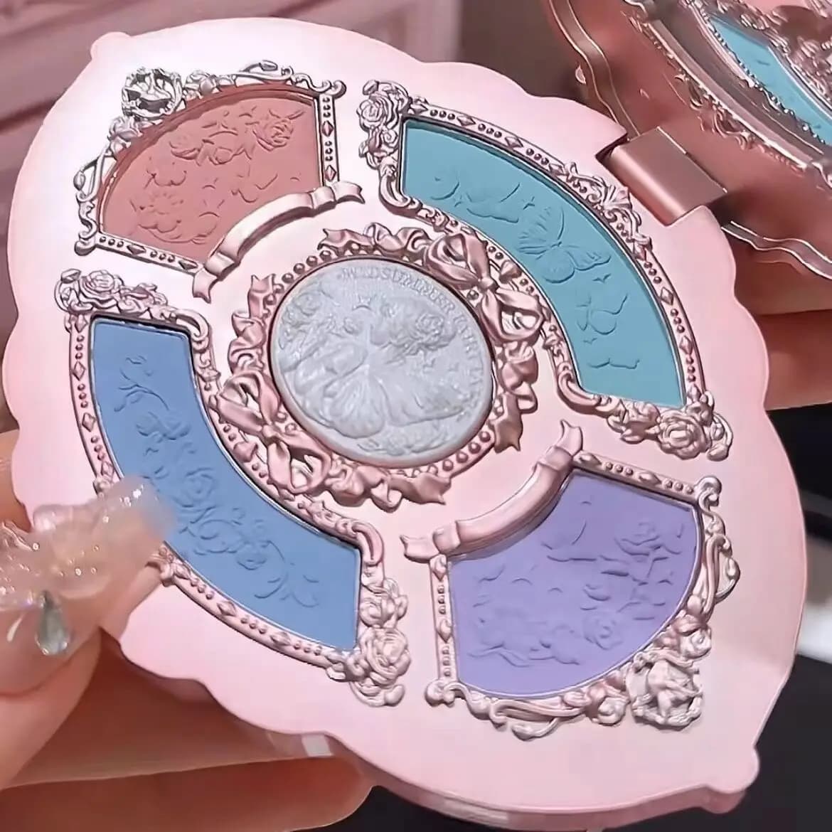 Fleur connaît les contes de fées d'été en relief cinq couleurs pressées paillettes ombre à paupières