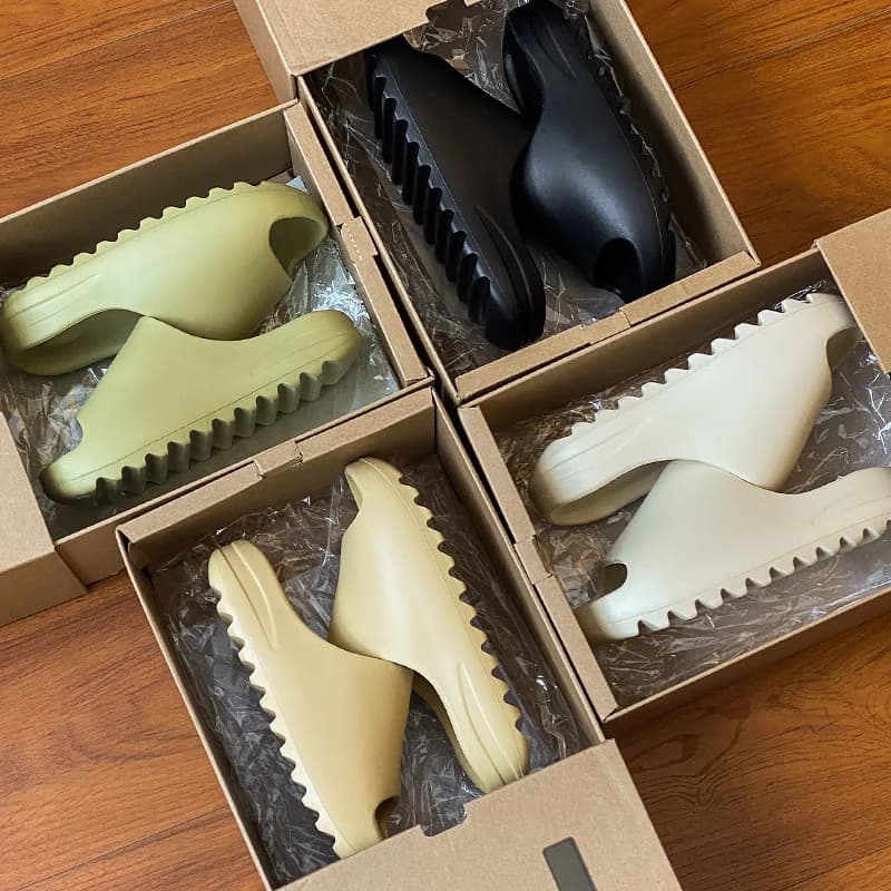 Sandales YZY d'été 2026 pour hommes et femmes – Claquettes originales décontractées en EVA pour la p