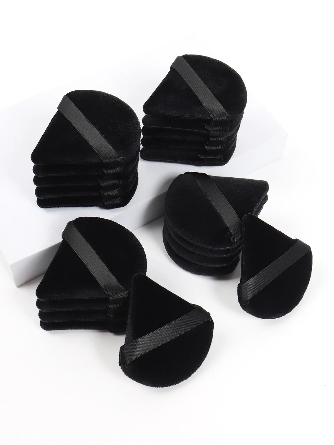Triangle noir bouffée de poudre éponge de maquillage pour le visage doux velours cosmétiques bouffée