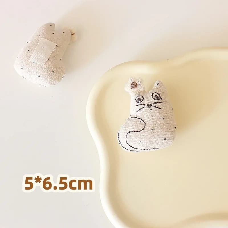 Broche en tissu coréen en forme de maison pour chat, design mignon de petite maison, polyvalente pou