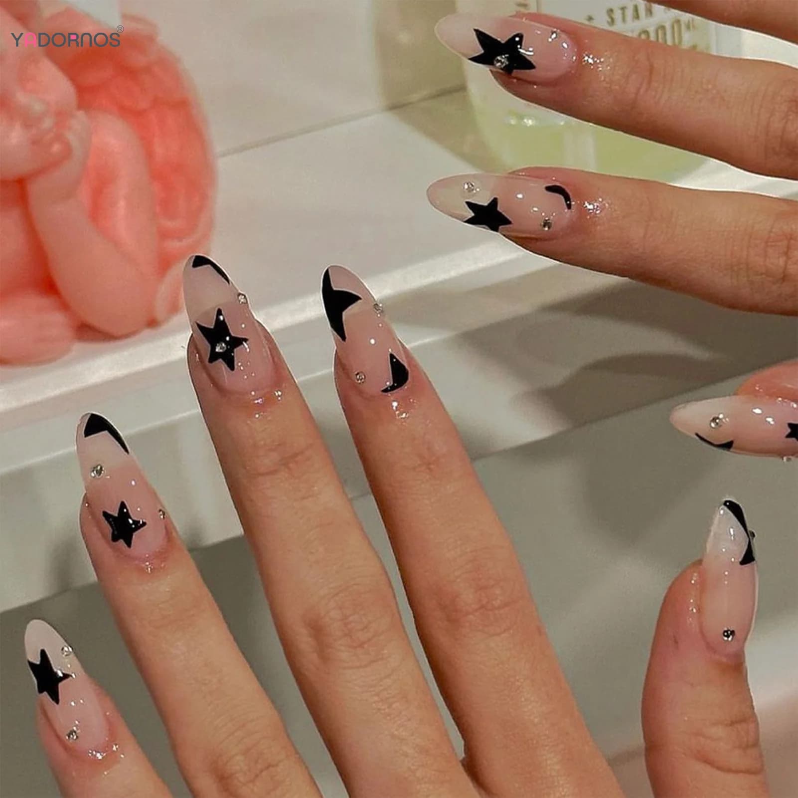 24 pièces amande presse sur ongles Y2K étoile diamant conceptions pour filles Cool couleur nue faux 