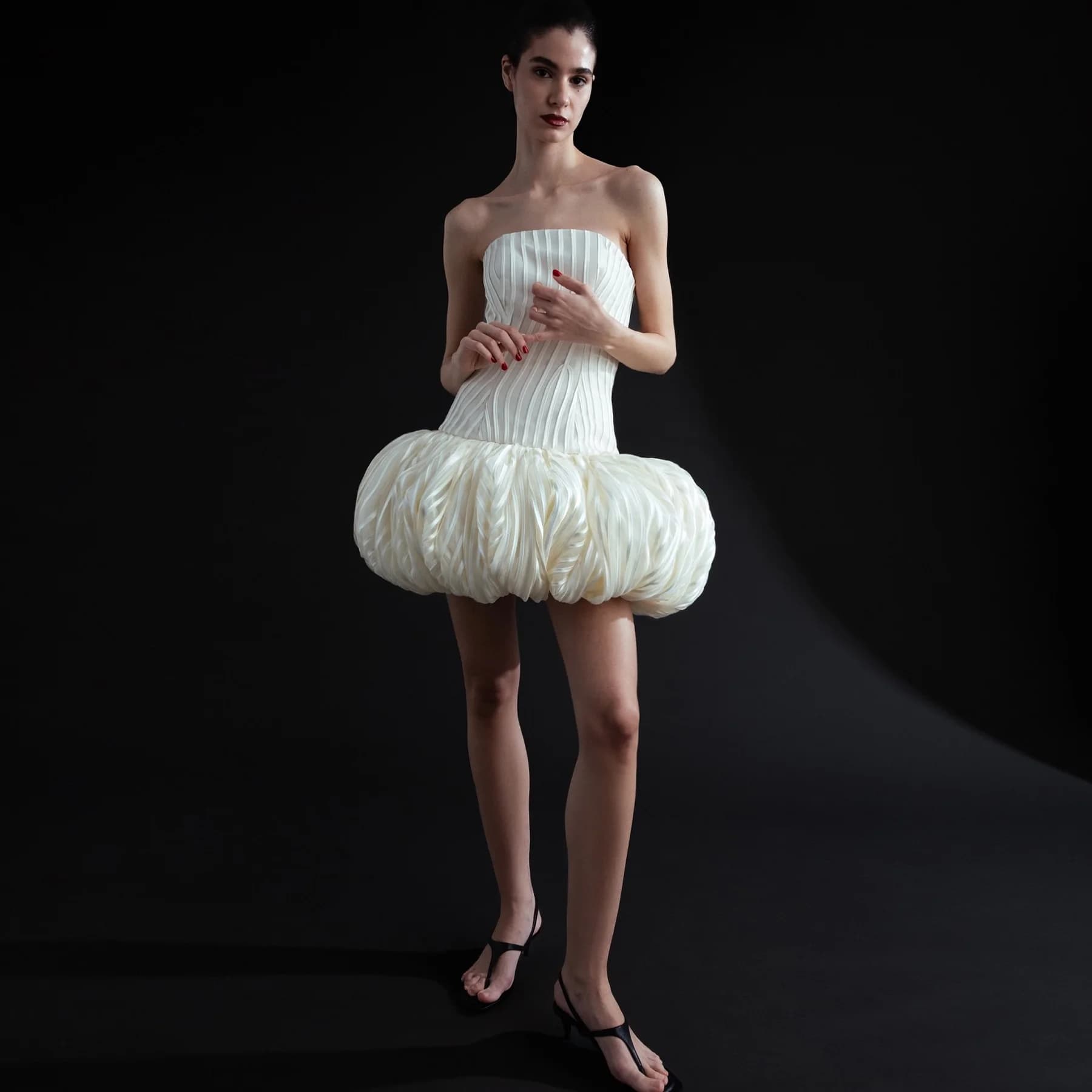 Nouvelle Robe Courte Blanche Plissée sans Bretelles pour Femme 2026, Robe de Cocktail à Ourlet Bulle