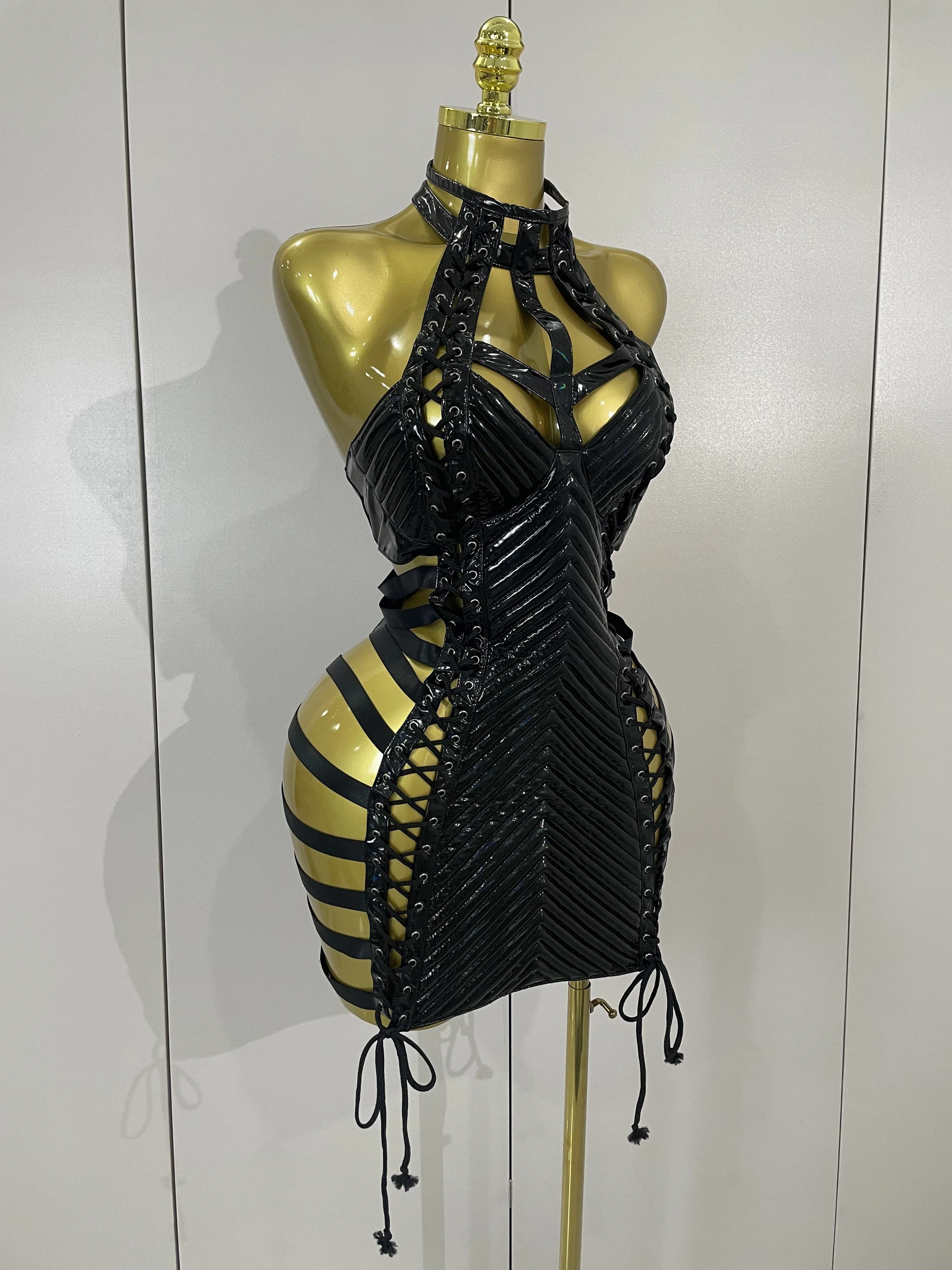 Robe courte en cuir noir pour femmes, Sexy, ajourée, gothique, col licou, chanteur de danse Gogo, di
