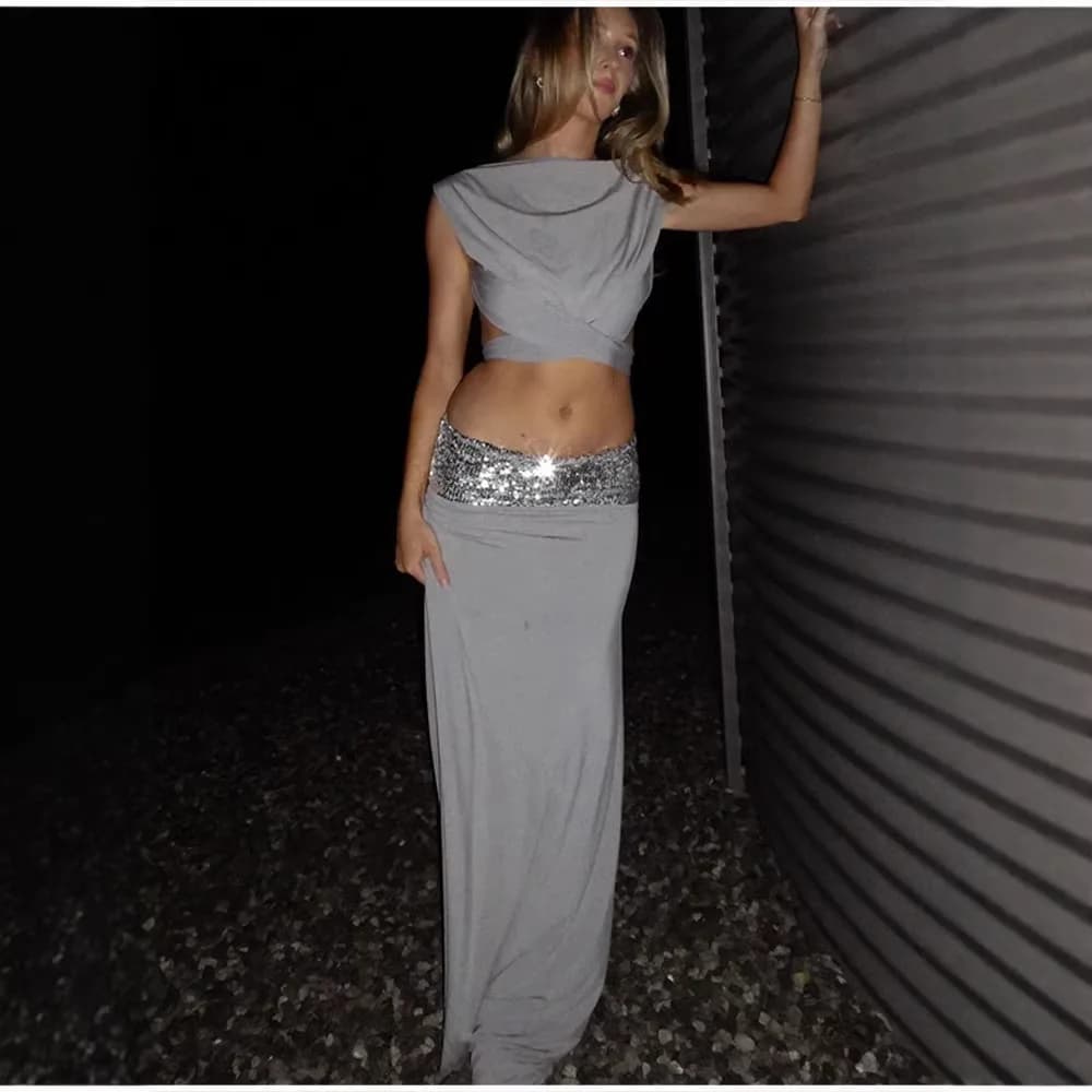 Ensemble 2 pièces UNITIM : Top court élégant et sexy à dos nu avec jupe longue à sequins taille bass