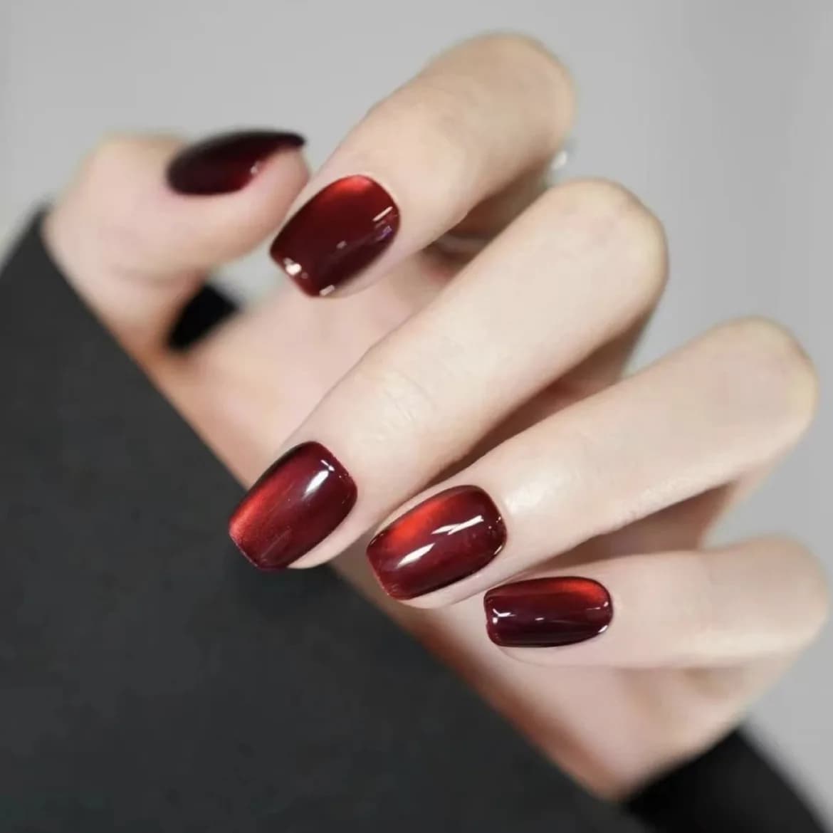30 pièces aimant rouge oeil de chat faux ongles amande longue cercueil brillant faux ongles carrés f