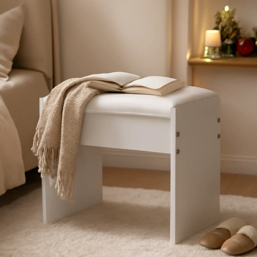 Tabouret de coiffeuse blanc minimaliste avec coussin doux
