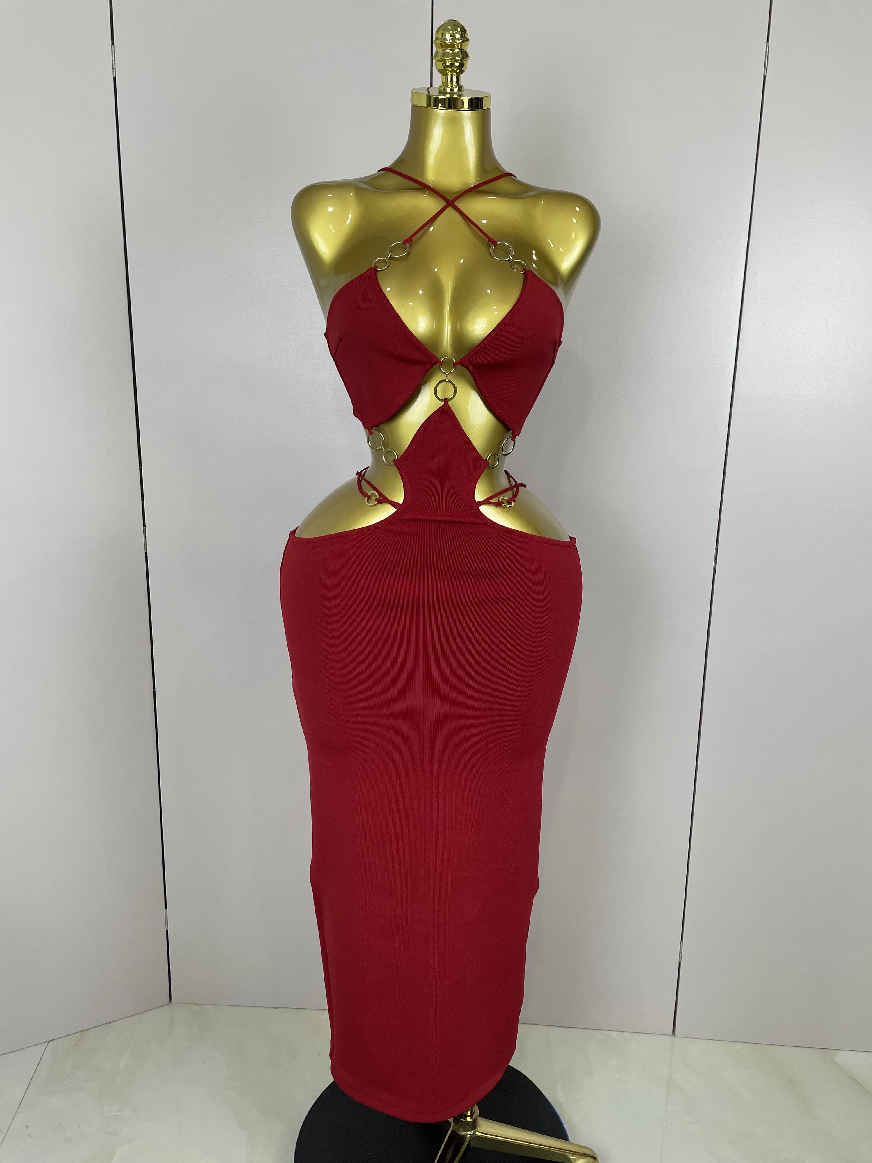 Sexy licou évider sans manches noir rouge moulante longue robe de pansement 2025 femmes célébrer élé