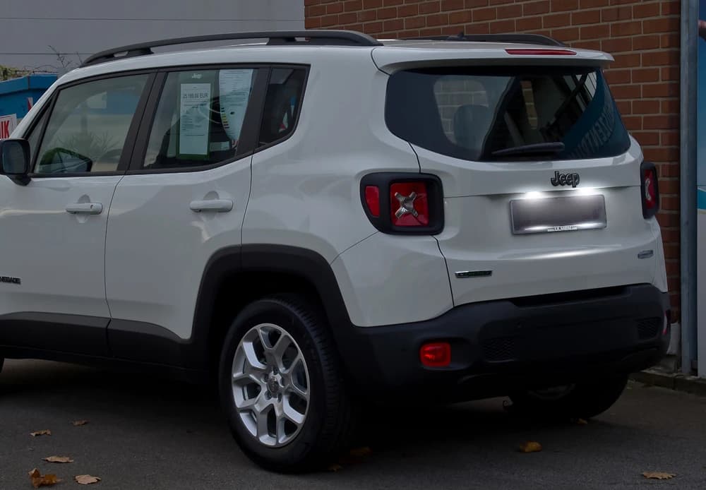 Icarlite 2 pièces Canbus LED éclairage de plaque d'immatriculation pour Jeep Renegade 2015-2021 blan