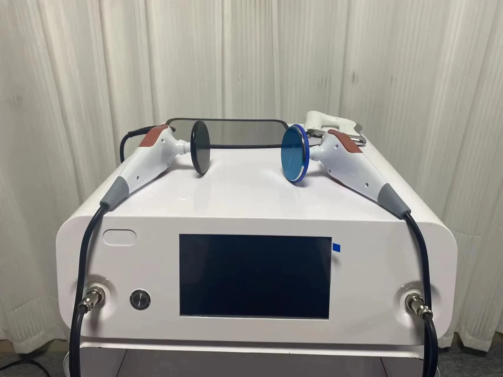 La dernière technologie de pénétration thermique INDIBA chaude RF perte de poids CET RET 448K douleu