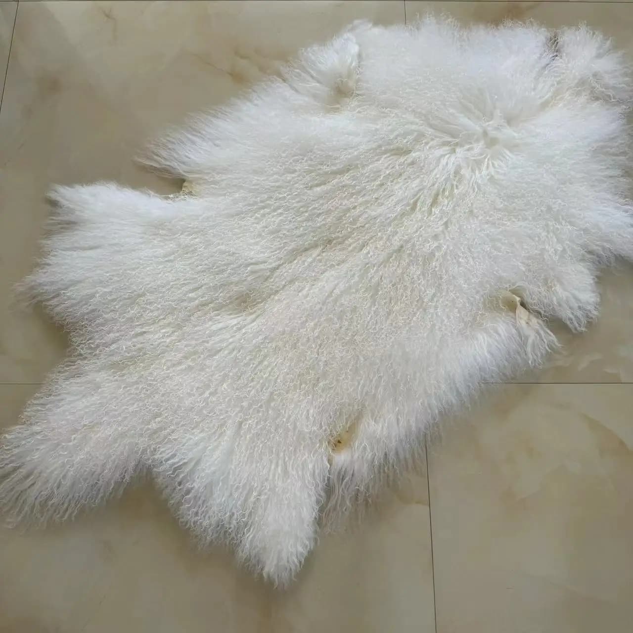 Peau d'agneau naturelle du Tibet peau de fourrure d'agneau mongole véritable peau de mouton mongole
