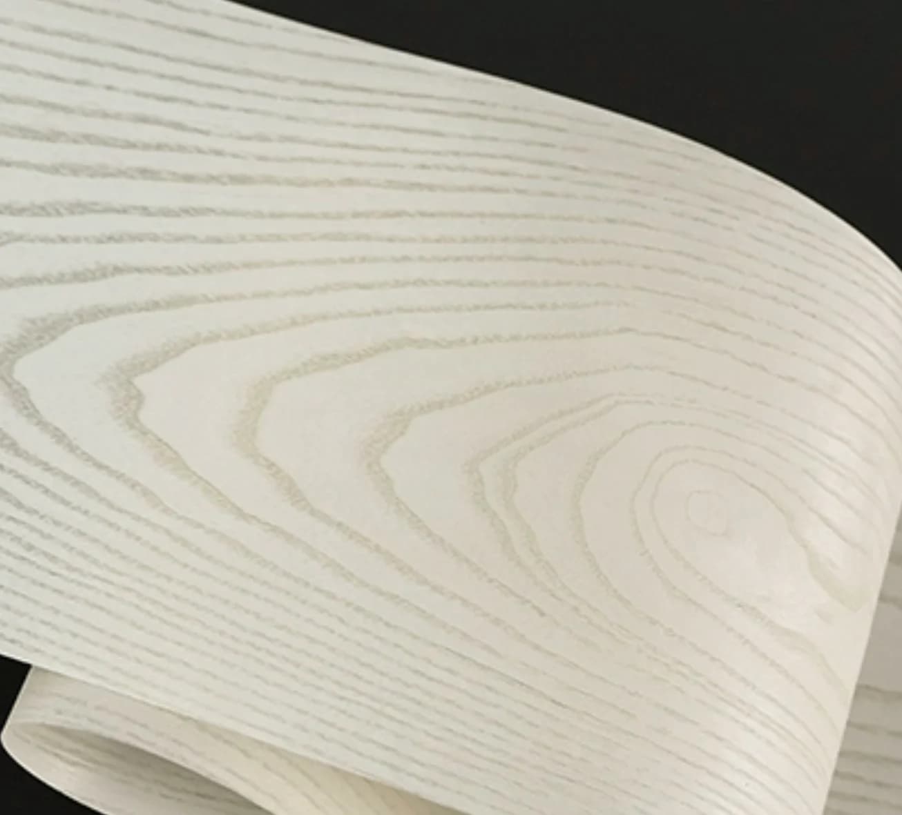 Feuilles de placage de bois blanc naturel, L:2.8 mètres, Largeur: 210mm T:0.3mm, Décoration de porte