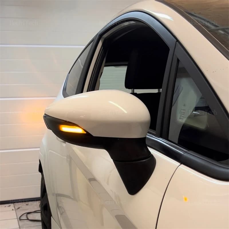 Clignotant dynamique LED fumé pour rétroviseur latéral, lumière clignotante pour Ford Fiesta Mk7 200