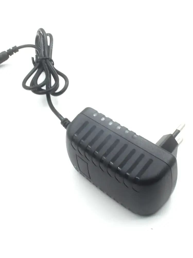 Chargeur de batterie au lithium 18650 DC 21V 2A, pour pack de batteries Li-ion 18V 0.5A 1A 2A 4 cell
