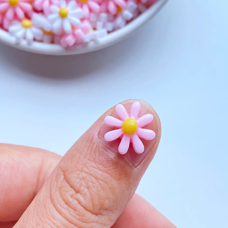 50 pièces nouveau 11mm mignon Mini chrysanthème dos plat résine Cabochons Scrapbooking bijoux à bric
