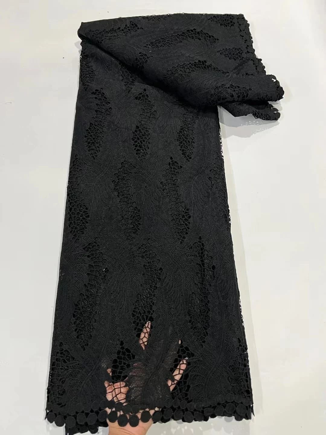 Tissu africain noir en dentelle Guipure, tissu nigérian en dentelle Soluble dans l'eau de haute qual