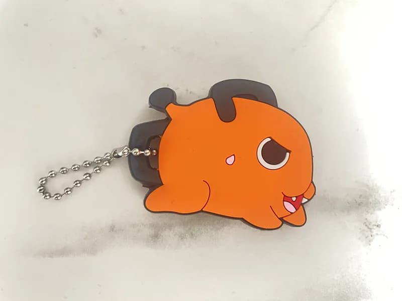Anime tronçonneuse homme Pochita dessin animé clé housse accessoires mignon porte-clés porte-clés po