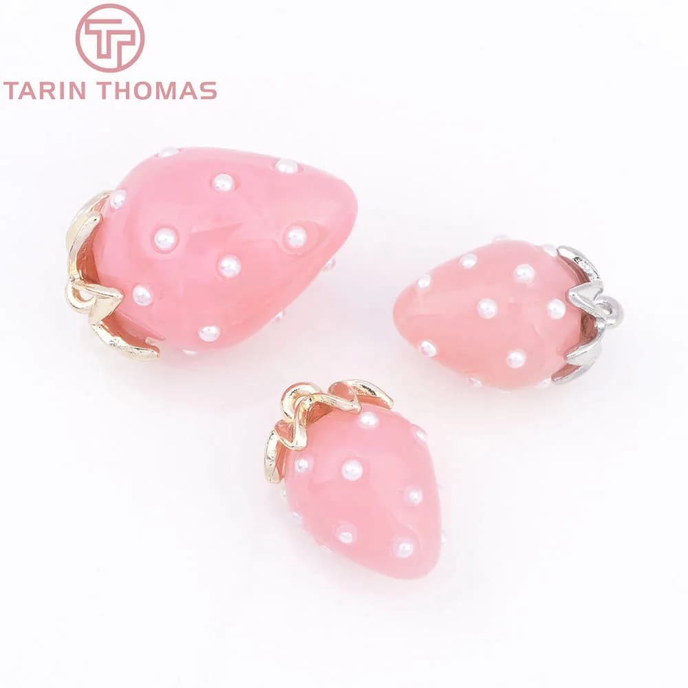 (10593) 4 pendentifs creux en forme de fraise, en laiton couleur or 18 carats, ornés de perles, de h