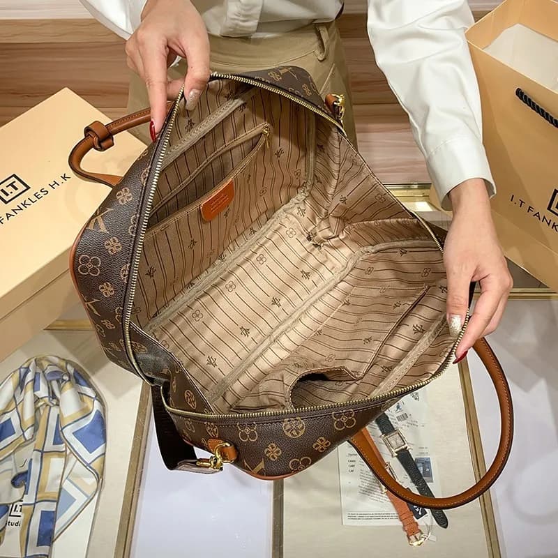 Sac à main léger de marque de luxe pour femmes, sac à bandoulière de styliste de grande capacité à l