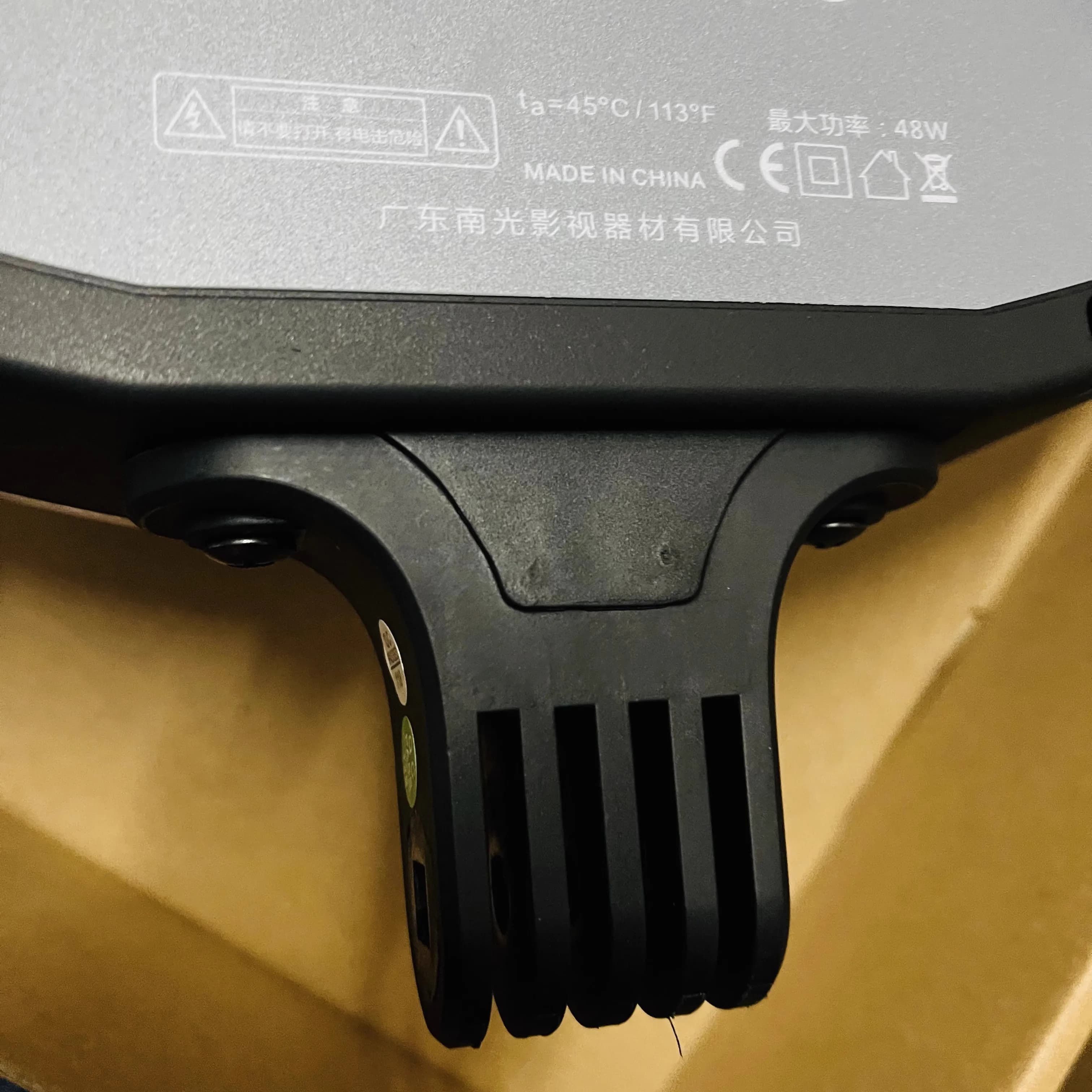 Circulaire diffusion en direct LED lumière de remplissage CN-R480C visiteurs \ T504 M8 * 45 vis de f