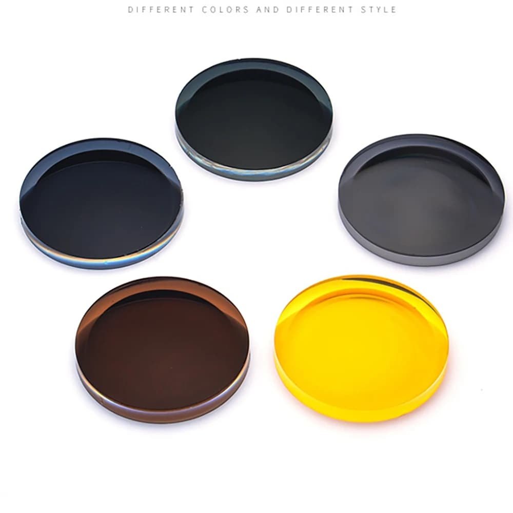Une paire de lentilles optiques polarisées, verres teintés miroir, Prescription, myopie, presbytie, 