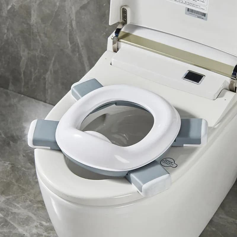 New 3-in-1 Travel Potty Portable Kids Potty Folding Safe Silicone Baby Potty Training Seat Family Ou