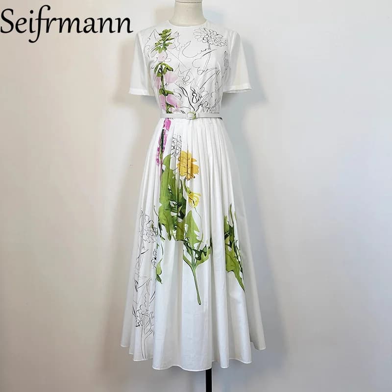 Seifrmann – robe en popeline imprimée fond blanc, col rond, manches courtes, taille cintrée, jupe lo