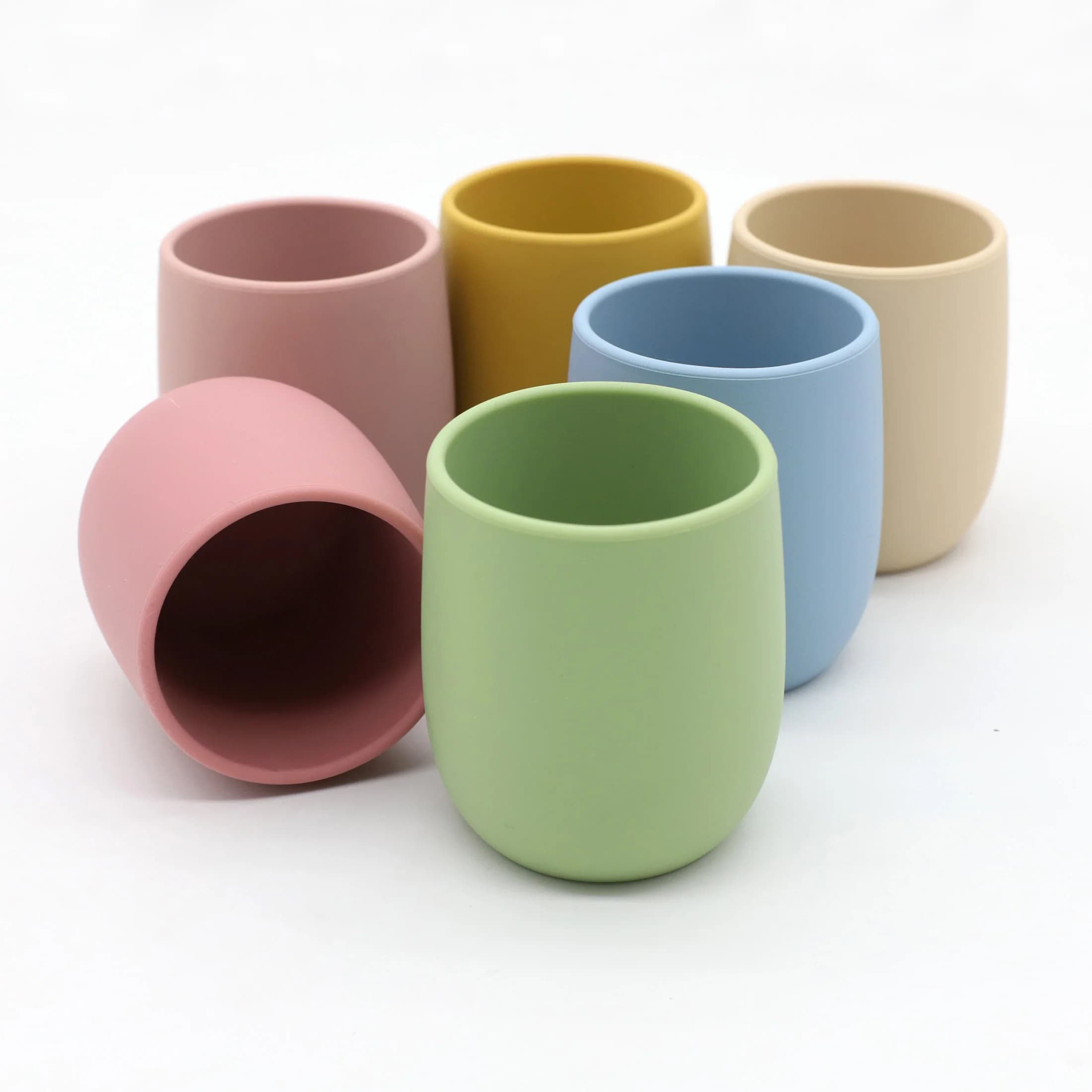 Mini tasse d'eau en silicone pour bébé facile à saisir