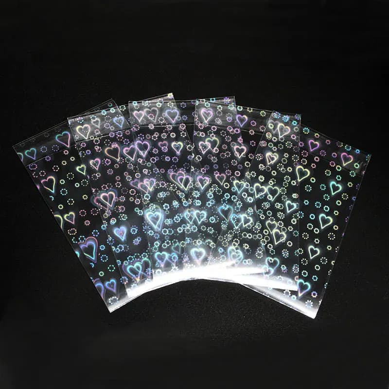 Pochettes de cartes laser en aluminium en forme de cœur, sac de rangement transparent pour jeu de ta
