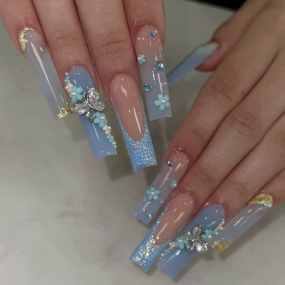 24 faux ongles longs carrés à la française, motif cœur 3D, à presser, avec strass, prêts à poser, po