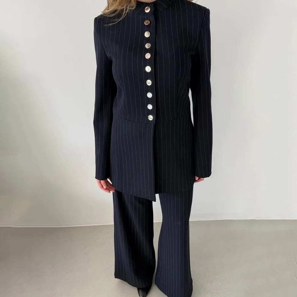 VTKW Nouvelle Collection 2026 – Ensemble Blazer et Pantalon Large Bleu Marine à Rayures Fines pour F