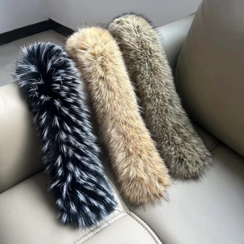 Manteau d'hiver à capuche avec bordure en fausse fourrure, col en fourrure pelucheuse, col en fourru