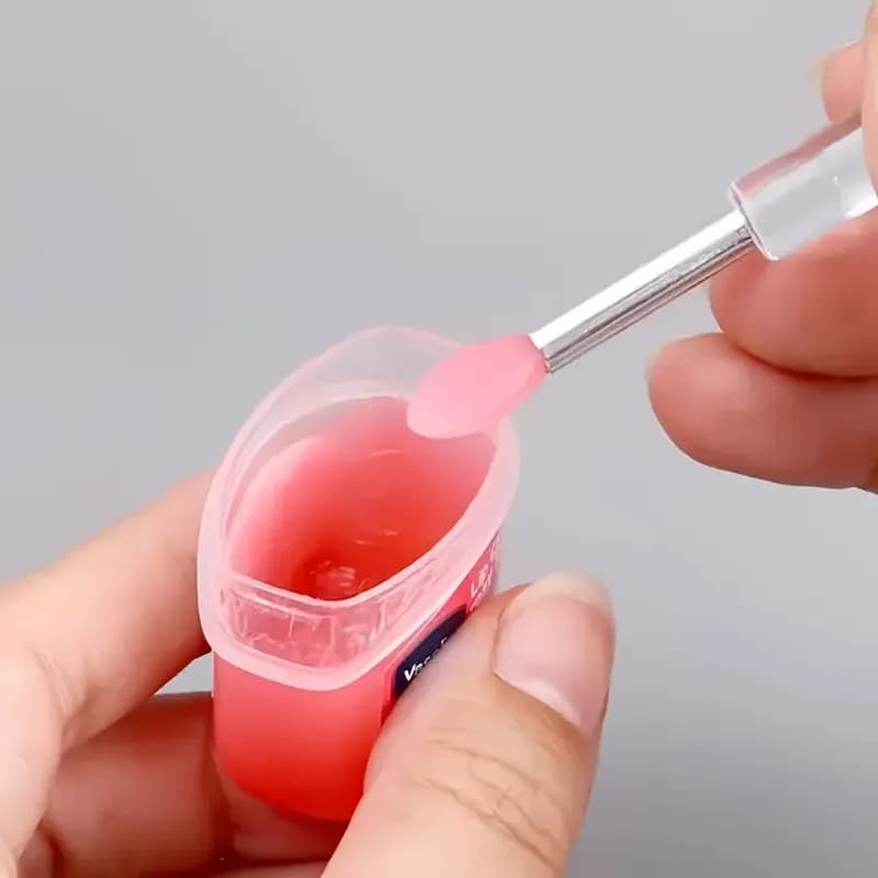 Brosse à lèvres Portable en Silicone avec couvercle, applicateur de baume à lèvres multifonctionnel 
