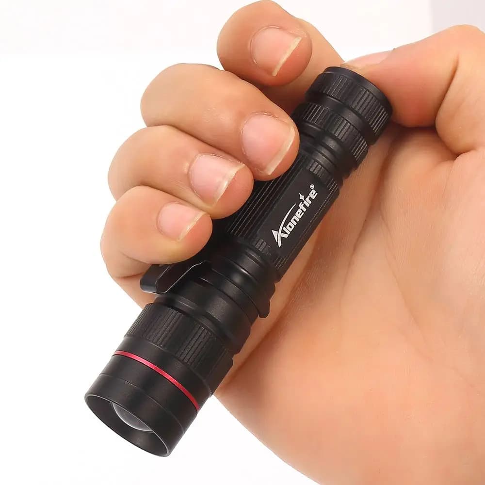 Mini lampe de poche Zoomable 3W, torche Portable, éclairage lumineux, Camping en plein air, randonné