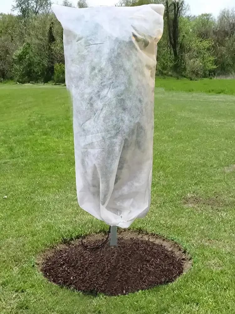 32 po. H x 32 po. W 0.95 oz. Proximity Wstring Plant Covers, Frost Protection, Warm Worth, Frost Bla
