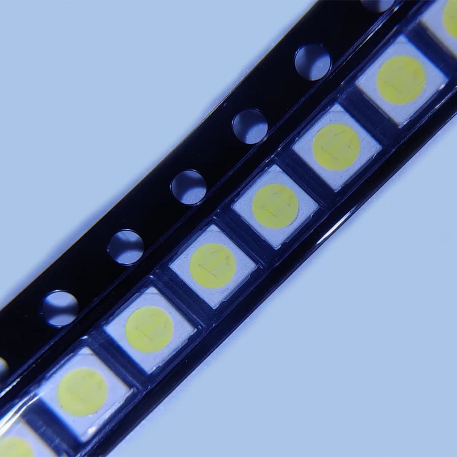 100 pcs/Lot 2 W SMD LED 3030 6 V blanc froid haute puissance pour Application de rétro-éclairage de 