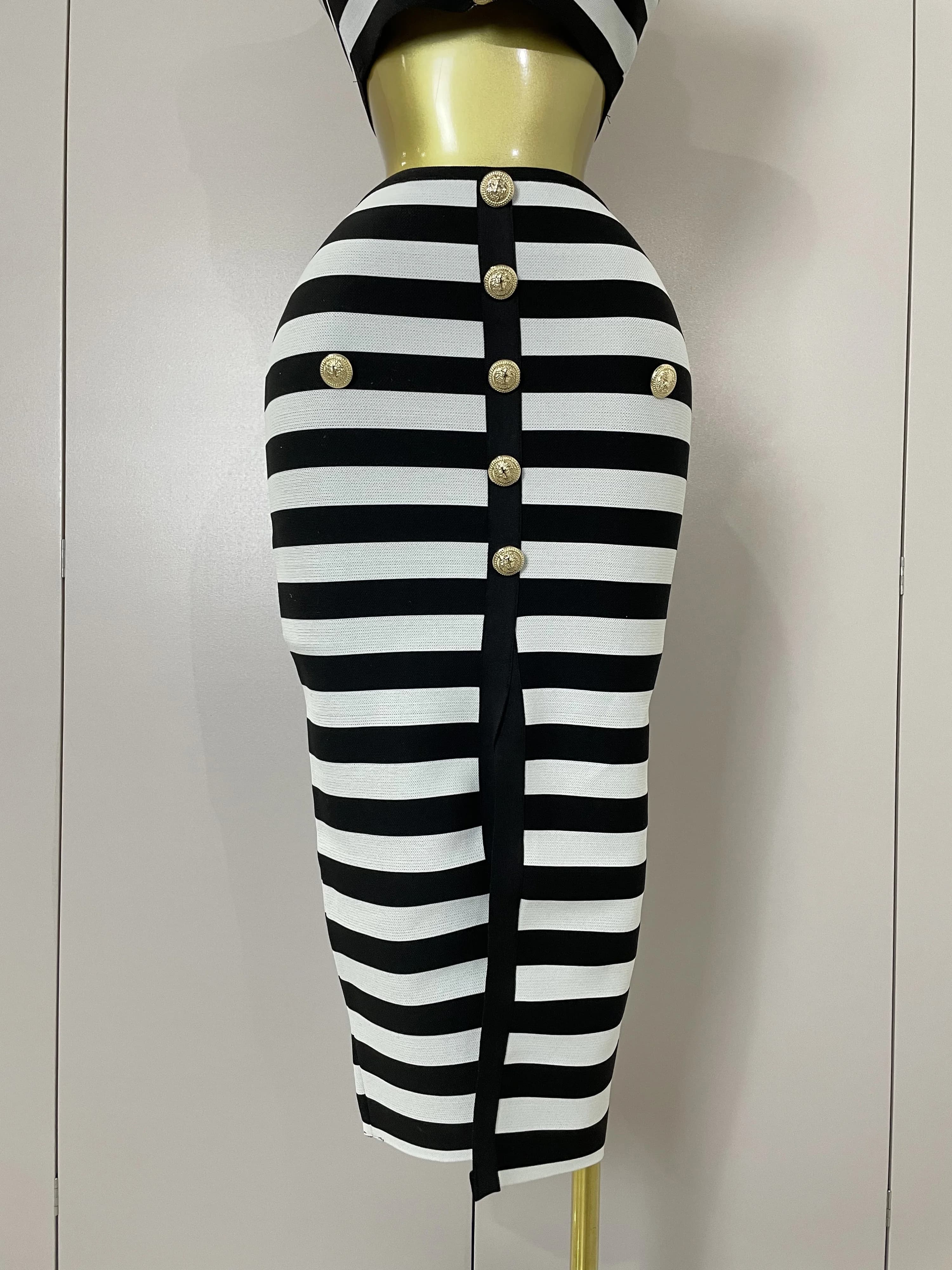 Mini ensemble deux pièces à bandes pour femmes, épaules dénudées, boutons rayés, Sexy, célébrité, st