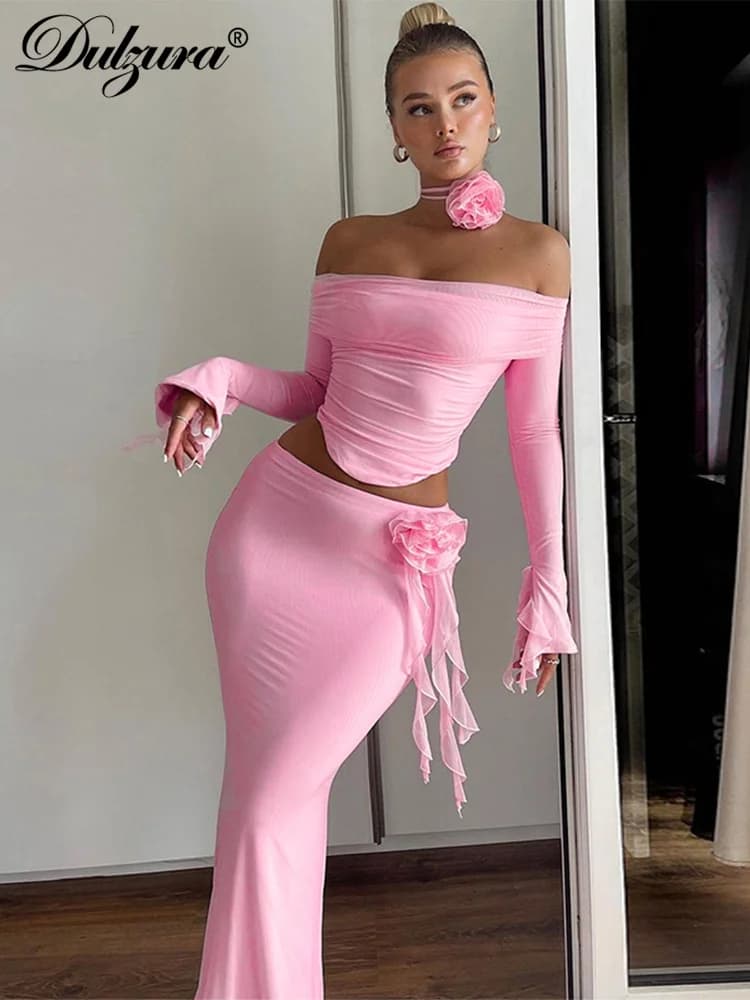 Dulzura – costume assorti, accessoires de cou, fleur 3D, épaules dénudées, manches longues trompette