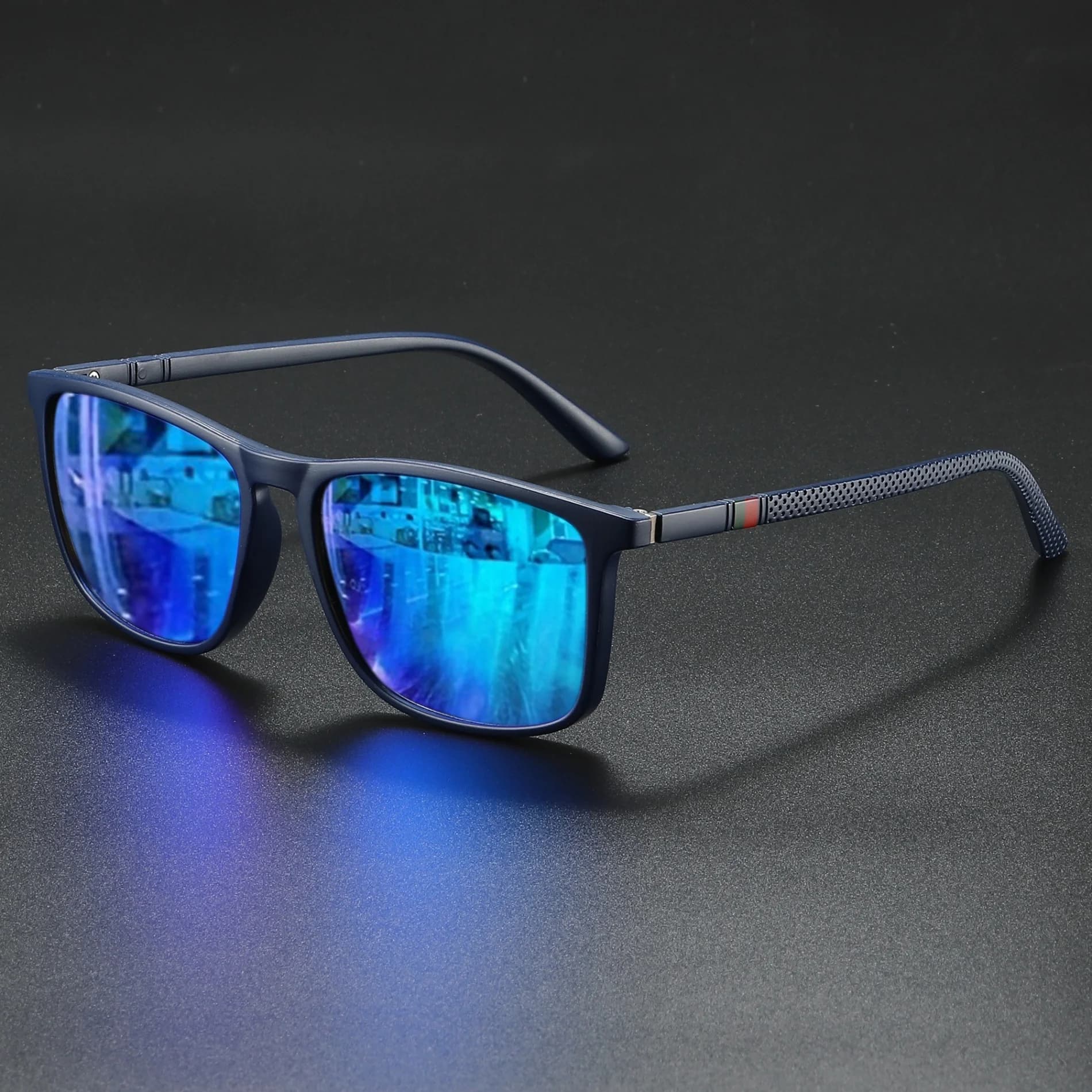Lunettes de soleil carrées classiques à la mode – Monture légère avec branches à rayures rouges/vert