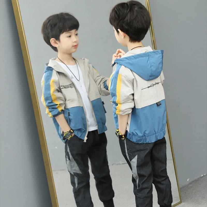 Manteau d'épissure pour garçons, beau coupe-vent à capuche avec lettres imprimées pour enfants de 4 